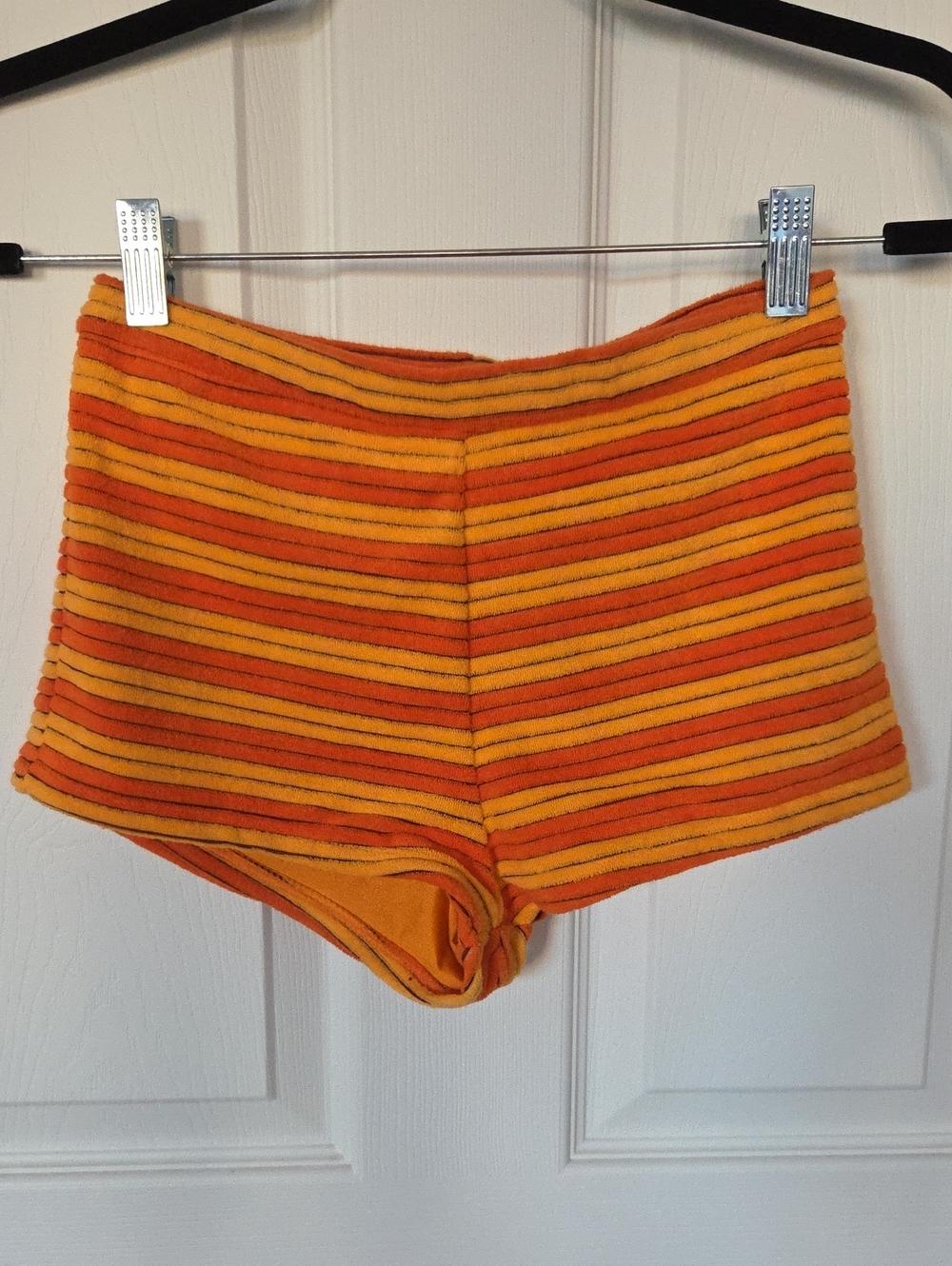 TRIANGL Shorts